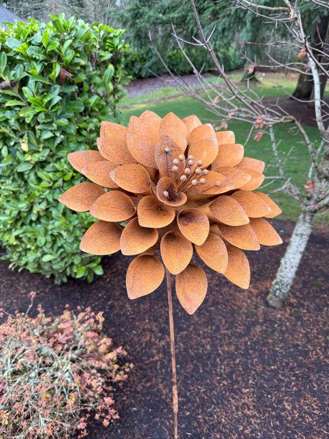 Lizabeth (NEW) - Elegant Garden Design