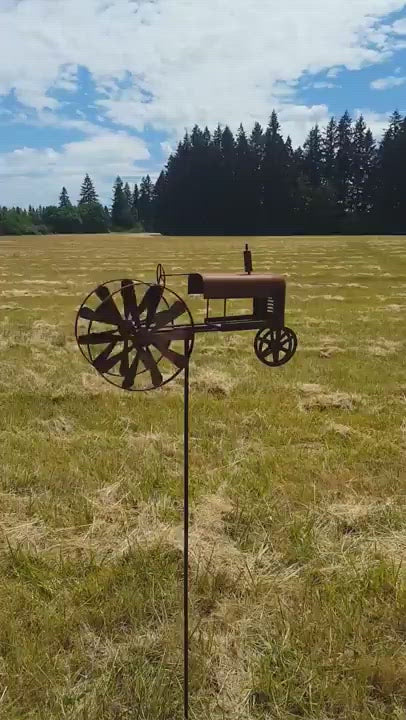 Tractor Spinner Stake– Elegant Garden Design